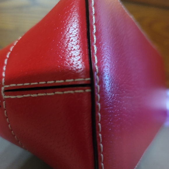 Kate Spade red purse with handles and crossbody strap-perfect for the holiday - Picture 12 of 15